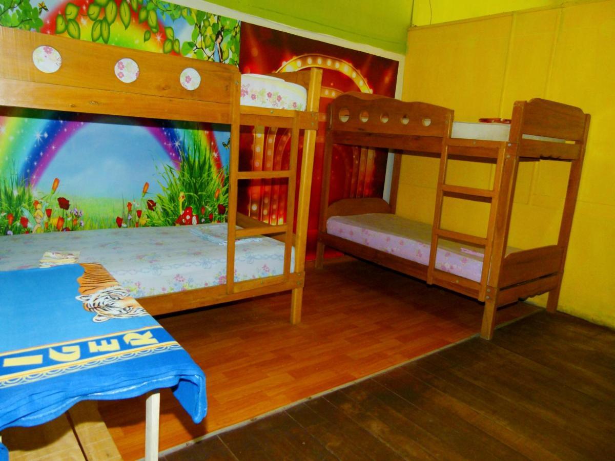 A&T Amazon Backpacker'S Bed & Breakfast Iquitos Dış mekan fotoğraf