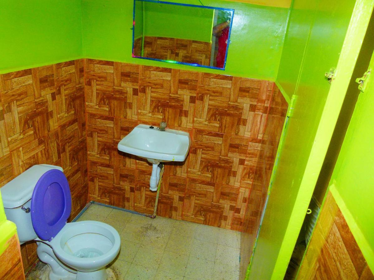 A&T Amazon Backpacker'S Bed & Breakfast Iquitos Dış mekan fotoğraf
